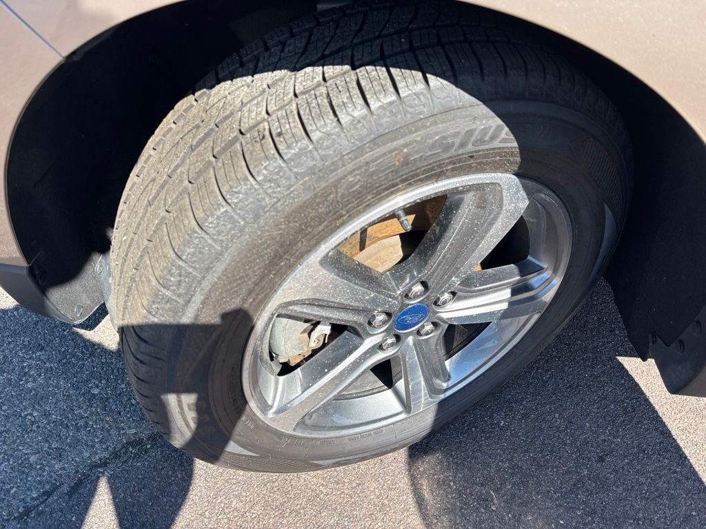 Used 2020 Ford Edge SEL w/ Convenience Package AWD/4WD image 10