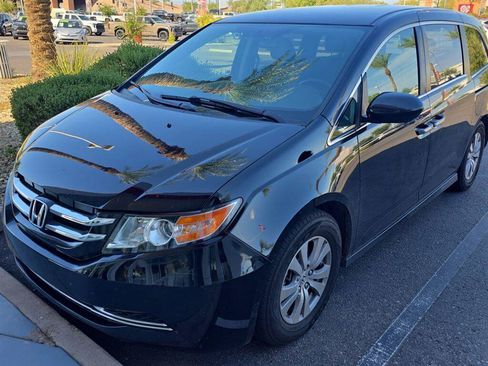 Used 2016 Honda Odyssey SE image 2