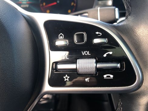 Used 2022 Mercedes-Benz GLC 300 4MATIC image 8