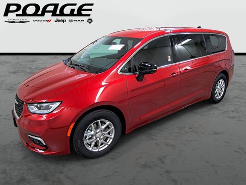 New 2026 Chrysler Pacifica Select image 1