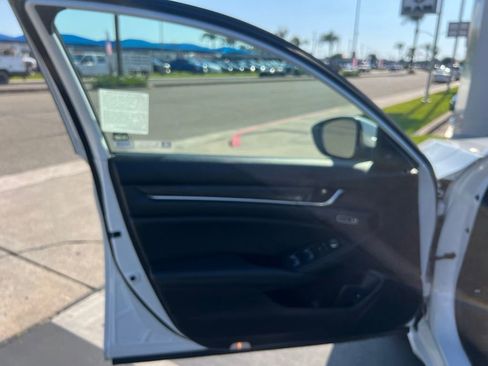 Used 2022 Honda Accord Touring image 23