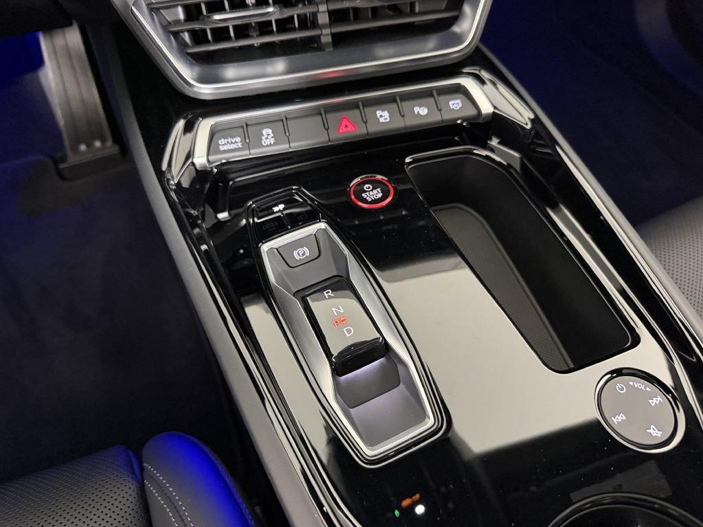 Used 2025 Audi S e-tron GT Prestige w/ Prestige Package AWD/4WD image 34