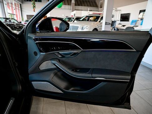 Used 2022 Audi S8 w/ S8 Comfort Plus Package image 29