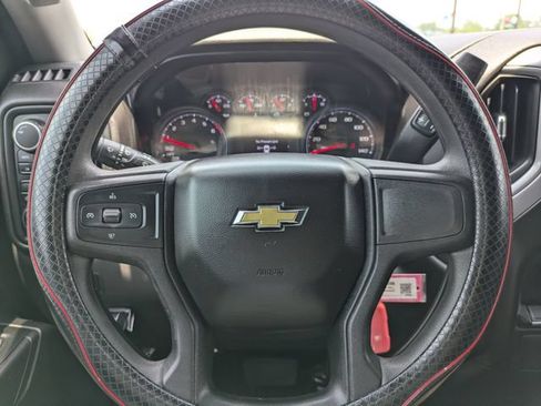 Used 2021 Chevrolet Silverado 1500 Custom AWD/4WD image 25