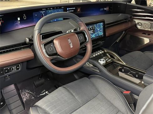 New 2026 Lincoln Nautilus Black Label image 16