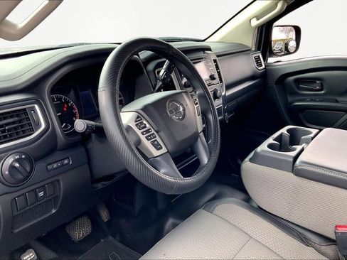 Used 2018 Nissan Titan S w/ S Utility Package image 12