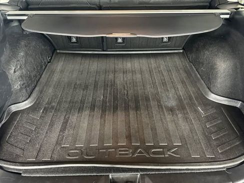 Used 2017 Subaru Outback 2.5i Premium image 17