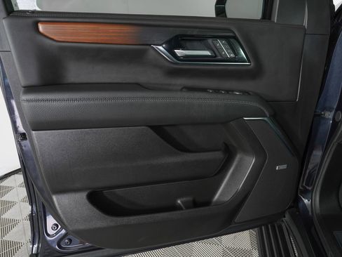 Used 2026 GMC Yukon Denali w/ Denali Reserve Package AWD/4WD image 19