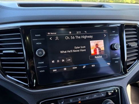 Used 2021 Volkswagen Atlas Cross Sport SEL image 27