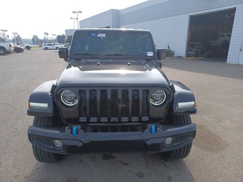 Used 2022 Jeep Wrangler Unlimited Sahara image 2