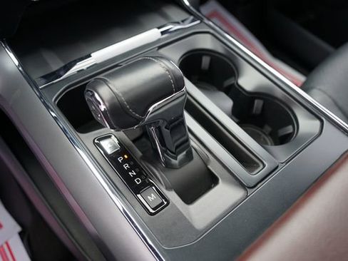 Used 2022 Ford F150 Lariat w/ Equipment Group 502A High image 19