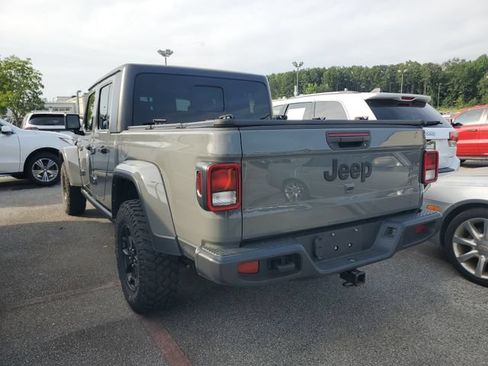 Used 2021 Jeep Gladiator Sport AWD/4WD image 8