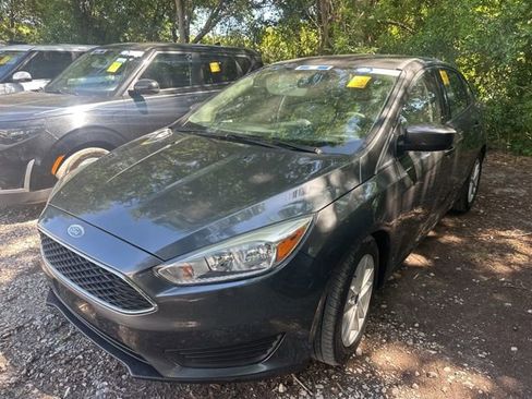 Used 2018 Ford Focus SE image 7