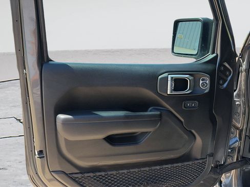 Used 2022 Jeep Gladiator Sport AWD/4WD image 20