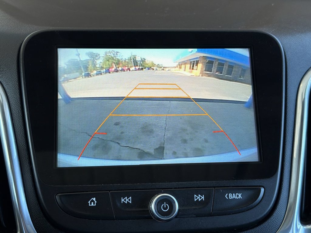 Used 2018 Chevrolet Equinox LT w/ Sun & Infotainment Package FWD image 15