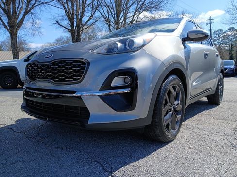 Used 2020 Kia Sportage S image 2