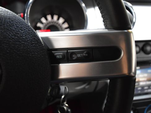 Used 2009 Ford Mustang GT RWD image 18