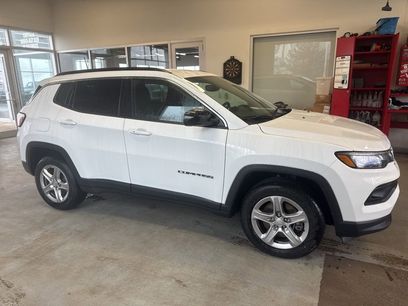 Used 2023 Jeep Compass Latitude w/ Convenience Group