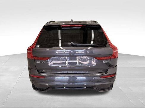 Used 2023 Volvo XC60 B5 Plus w/ Protection Package Premier AWD/4WD image 4