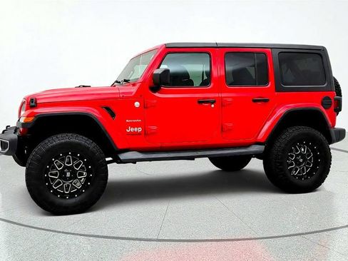 Used 2019 Jeep Wrangler Unlimited Sahara AWD/4WD image 8