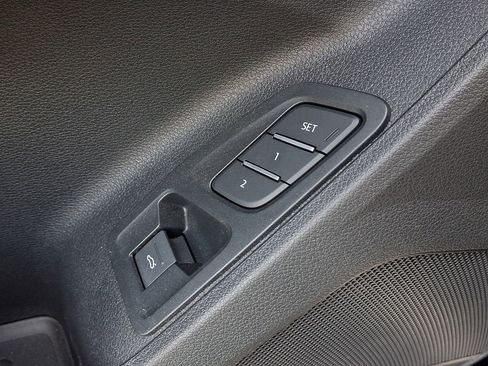 Used 2022 Audi Q3 2.0T Premium Plus w/ Premium Plus Package AWD/4WD image 28