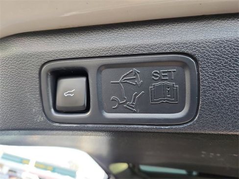 Used 2023 Lincoln Navigator Reserve image 34