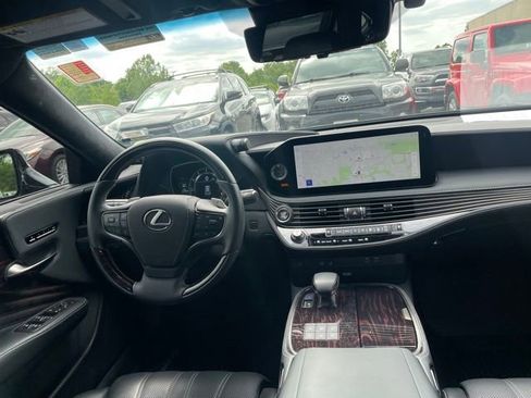 Used 2023 Lexus LS 500 AWD w/ Luxury Package image 8