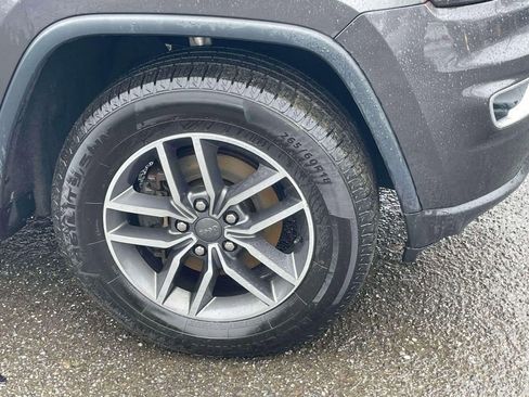 Used 2019 Jeep Grand Cherokee Limited image 9