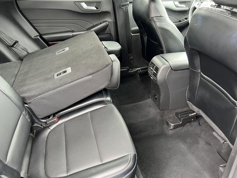 Used 2024 Ford Escape Platinum AWD/4WD image 18