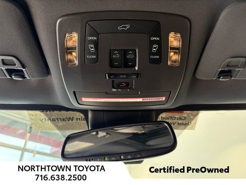 Used 2023 Toyota Sienna XSE w/ XSE Plus Package image 18