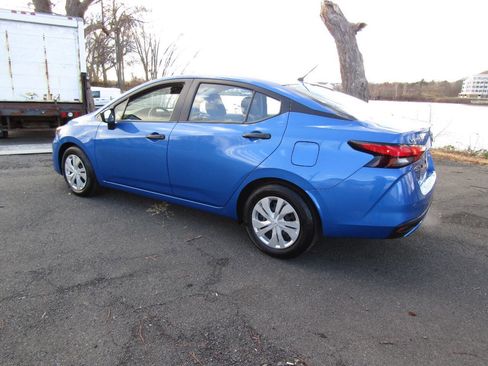 Used 2023 Nissan Versa S image 33