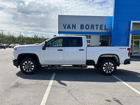 Certified 2021 Chevrolet Silverado 2500 Custom w/ Custom Value Package AWD/4WD image 2