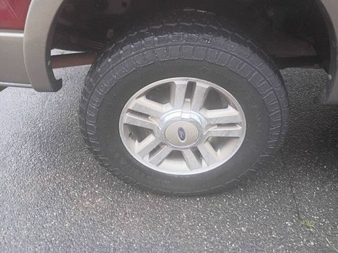 Used 2005 Ford F150 Lariat AWD/4WD image 21
