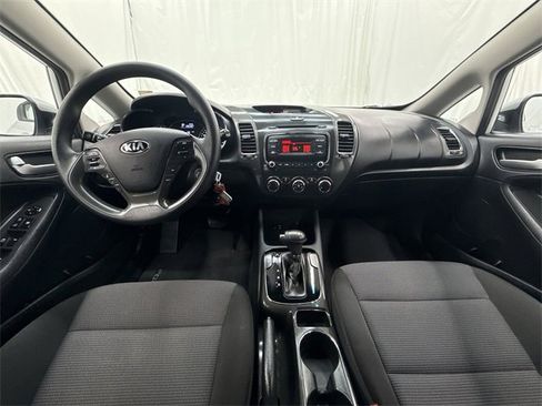 Used 2018 Kia Forte LX image 19