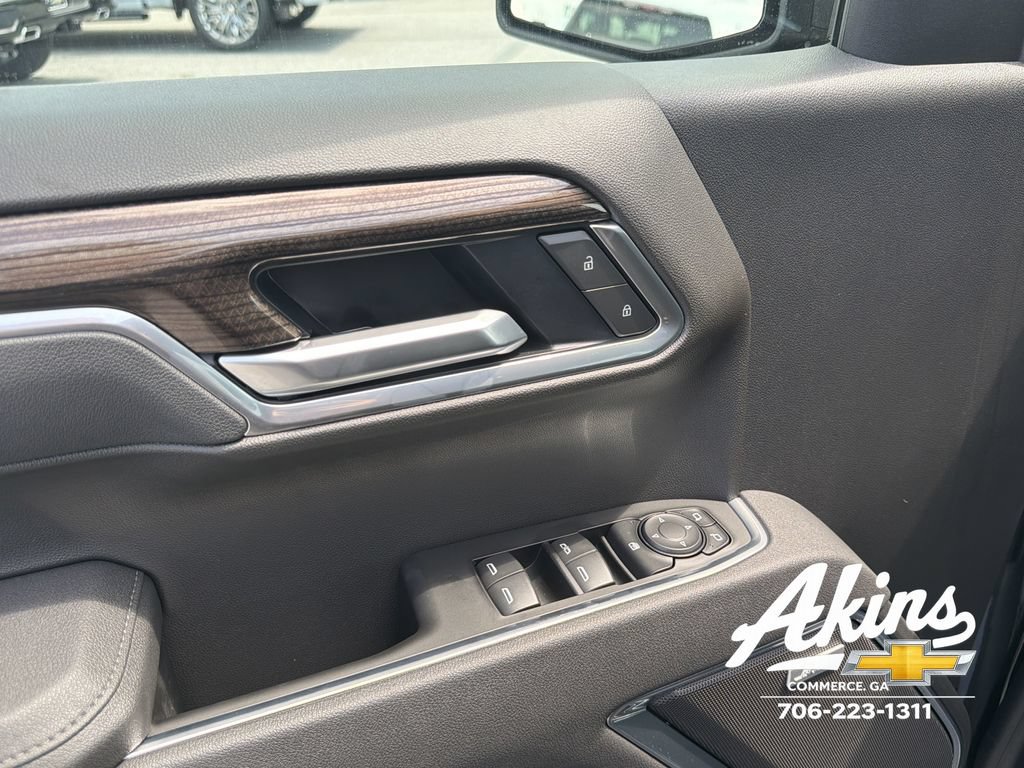 New 2026 Chevrolet Silverado 1500 RST w/ Redline Edition AWD/4WD image 16
