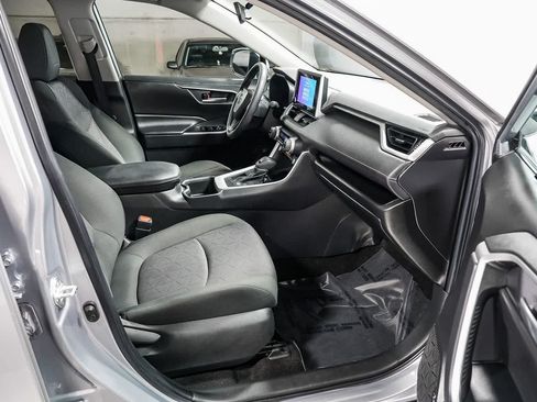 Certified 2023 Toyota RAV4 XLE FWD image 17