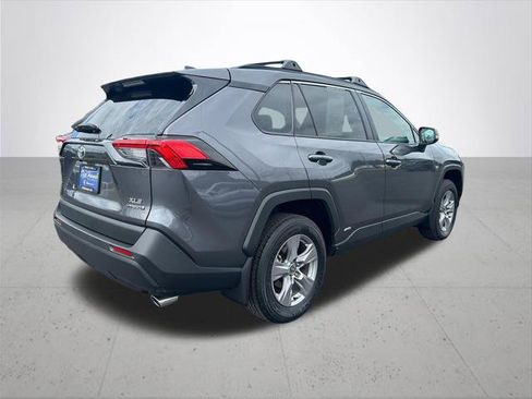 Certified 2022 Toyota RAV4 XLE w/ Convenience Package AWD/4WD image 8