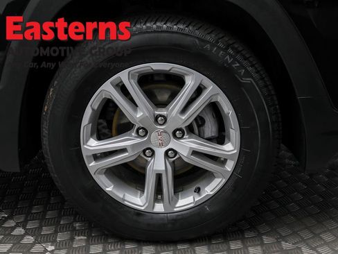 Used 2022 GMC Terrain SLE image 31