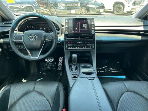 Used 2019 Toyota Avalon XSE FWD image 16