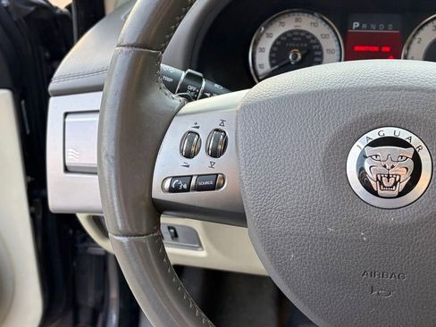 Used 2009 Jaguar XF Premium image 16