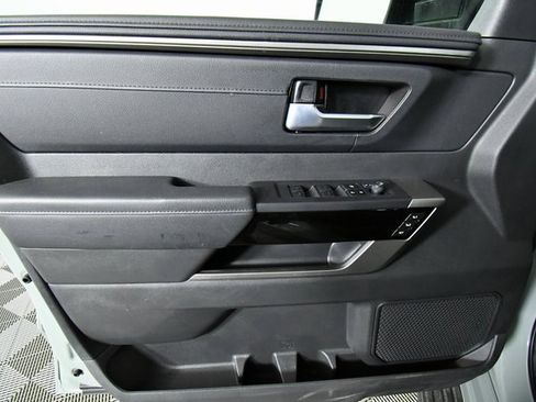 Used 2024 Toyota Sequoia Limited image 21