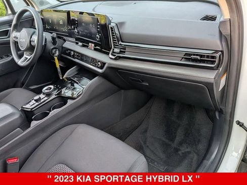 Used 2023 Kia Sportage LX AWD/4WD image 36