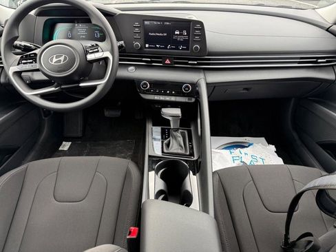 New 2026 Hyundai Elantra Blue image 6