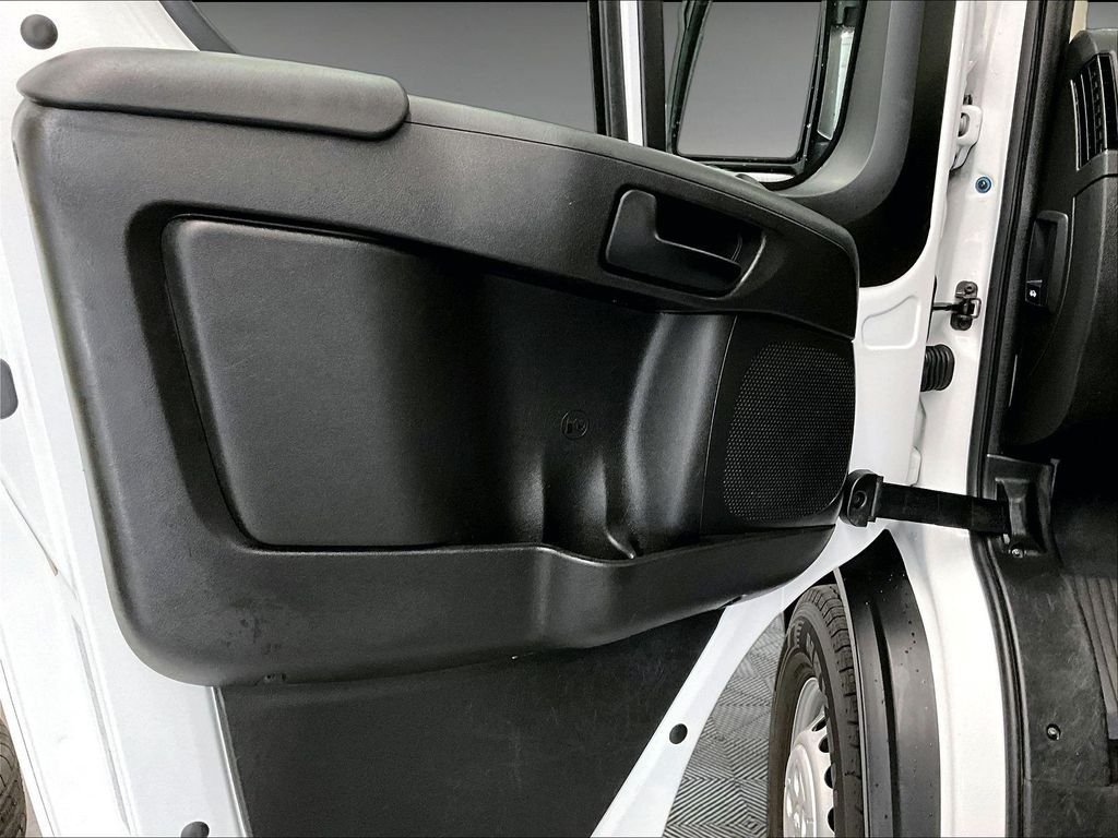 Used 2025 RAM ProMaster 2500 w/ U-Haul Equipment Group FWD image 9