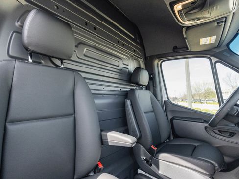 New 2026 Mercedes-Benz Sprinter 2500 image 14