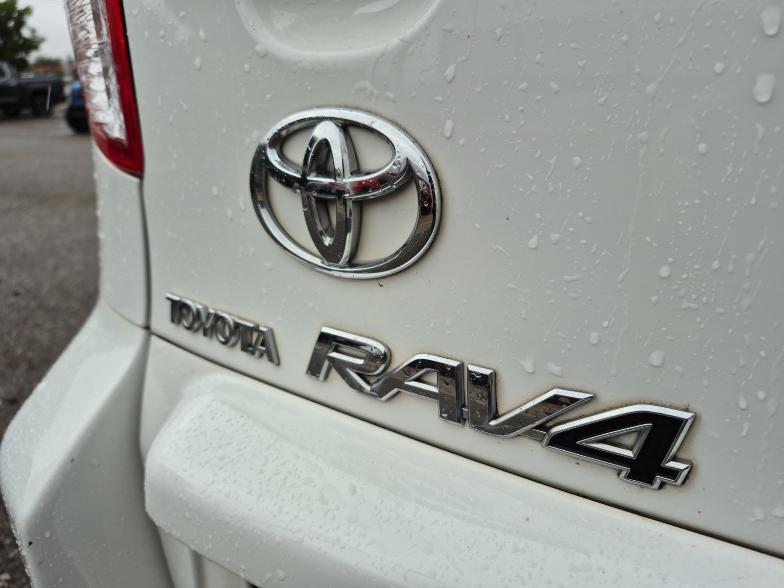 Used 2009 Toyota RAV4 4WD V6 w/ Tow Prep Pkg image 22