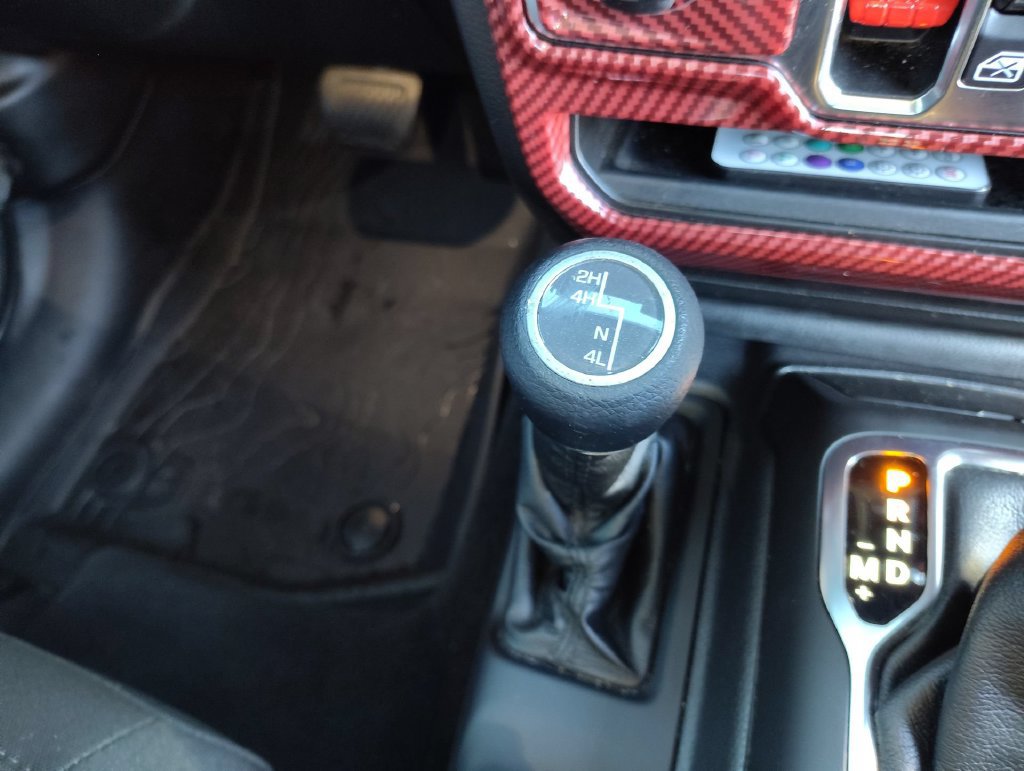 Used 2021 Jeep Gladiator Sport AWD/4WD image 25