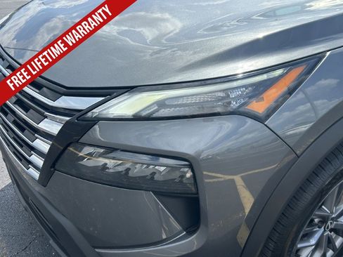 Used 2024 Nissan Rogue S AWD/4WD image 14