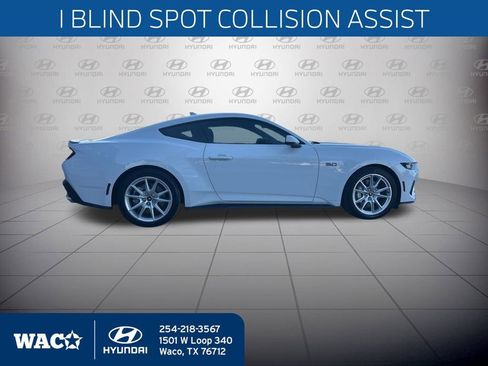 Used 2025 Ford Mustang GT Premium image 14