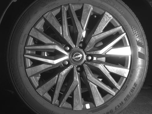 Used 2025 Nissan Altima 2.5 SV image 12